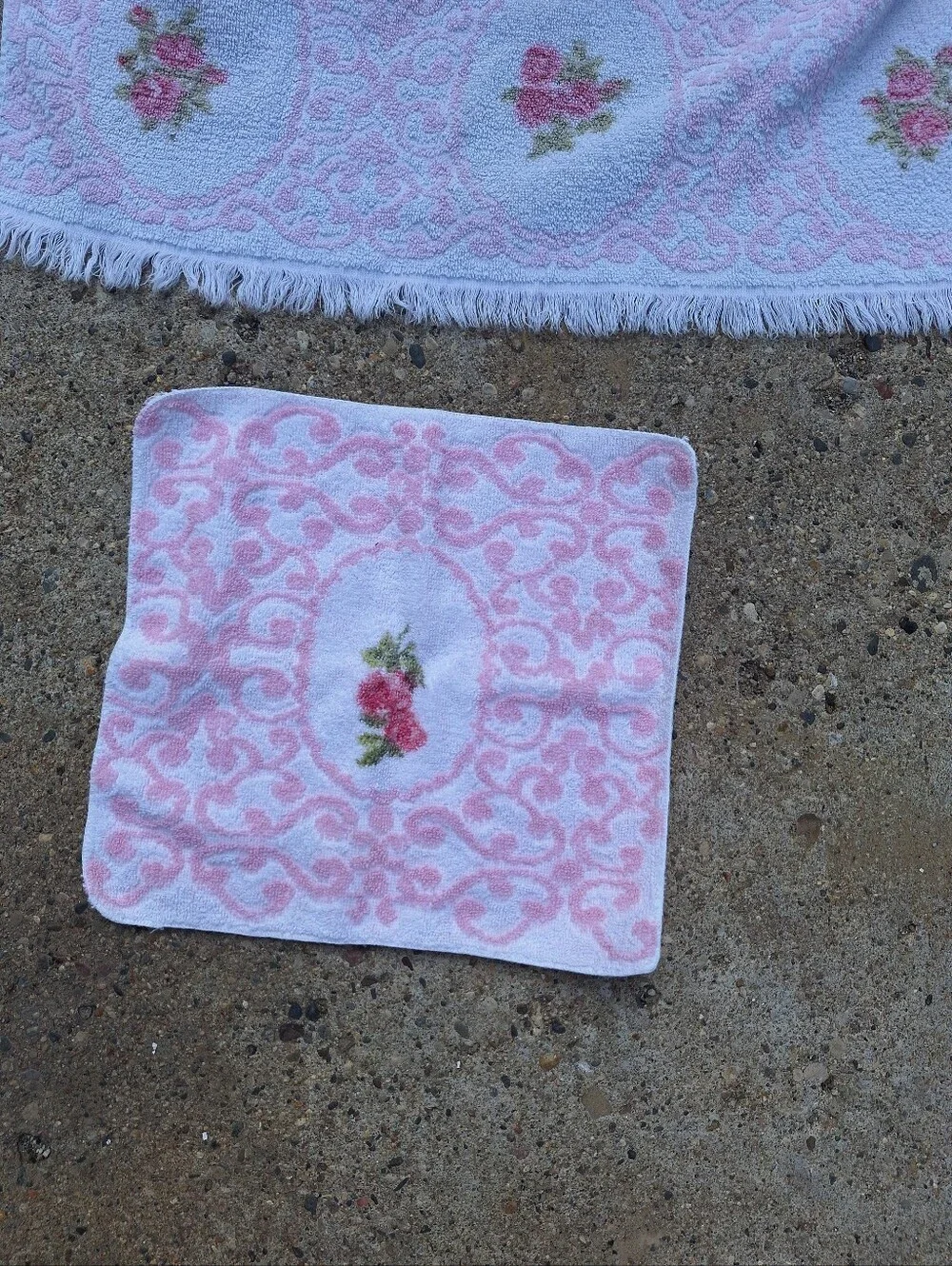 Vintage Cannon Monticello Cavalier Bath Towel And Washcloth Roses 60-70s USA